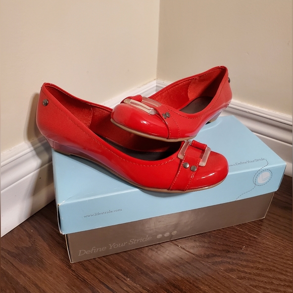 Lifestride Red Maclearie low wedge - Picture 2 of 2